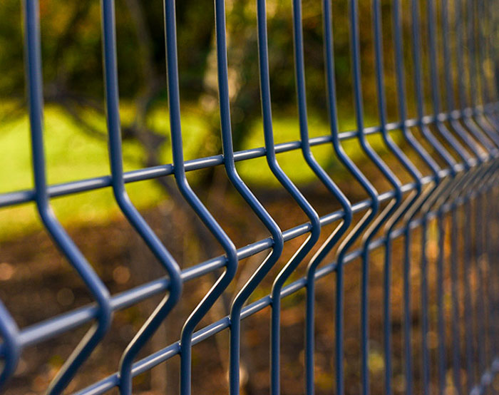 100mm curves welded mesh fence