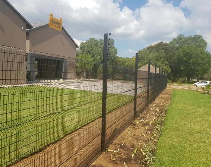 welded mesh fence with electric fence